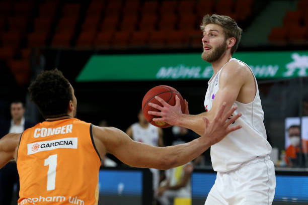 在对阵切尔 在对阵切尔